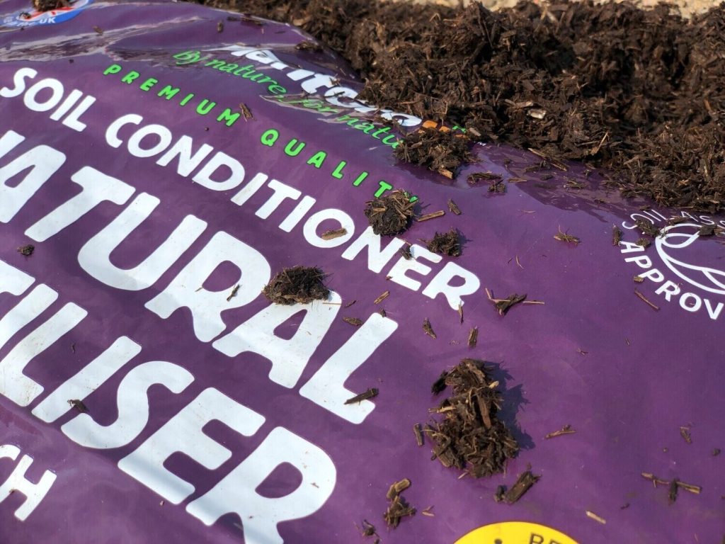 PlantGrow Natural Soil Conditioner, Mulch & Fertiliser PlantGrow